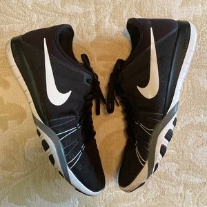 Nike Free TR 6 training shoes